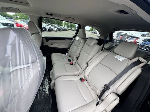 New 2026 Honda Odyssey EX-L image 9