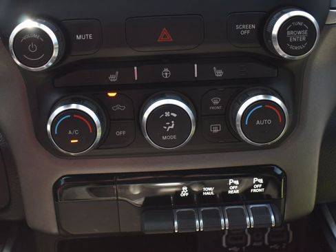 Used 2021 RAM 1500 Big Horn AWD/4WD image 29