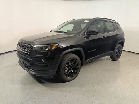 New 2026 Jeep Compass Latitude image 3