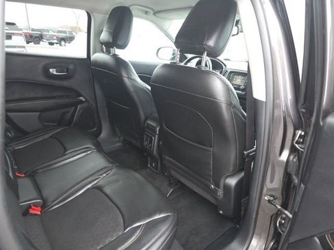 Used 2018 Jeep Compass Latitude image 11