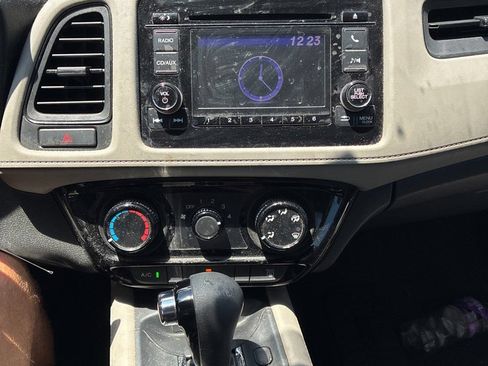 Used 2016 Honda HR-V LX image 5
