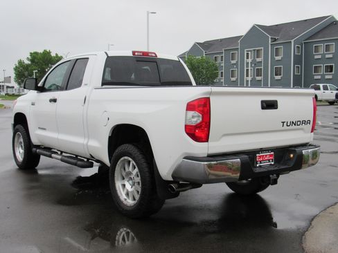 Used 2017 Toyota Tundra SR5 w/ TRD Off Road Package AWD/4WD image 8