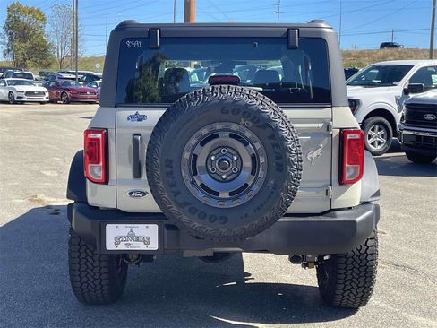 New 2025 Ford Bronco Base w/ Sasquatch Package image 4