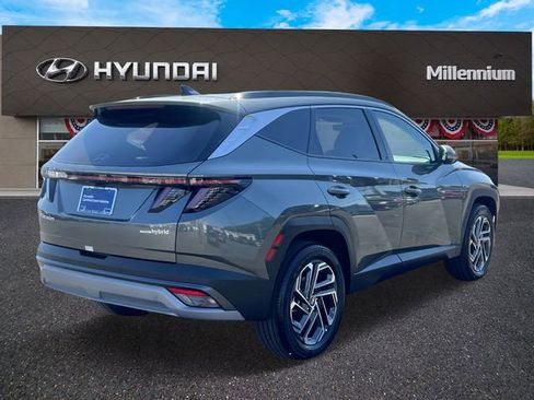 Certified 2025 Hyundai Tucson Limited AWD/4WD image 5