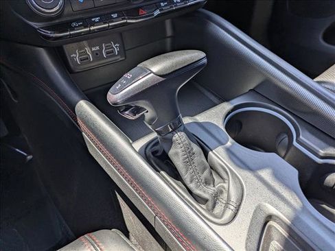 Used 2024 Dodge Durango GT RWD image 12