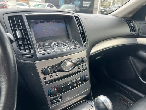 Used 2012 INFINITI G37 x Sedan w/ Premium Pkg image 19