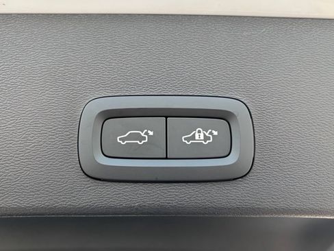 Certified 2026 Volvo XC40 B5 Plus w/ Climate Package AWD/4WD image 26