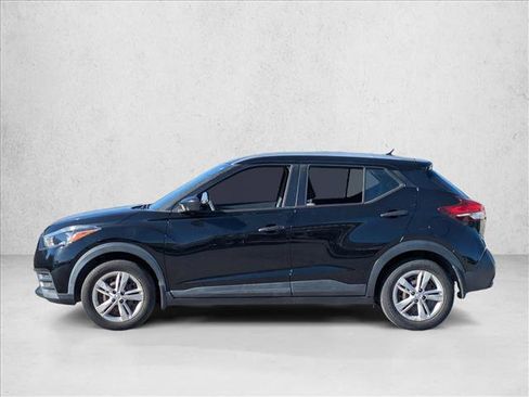 Used 2019 Nissan Kicks S image 8