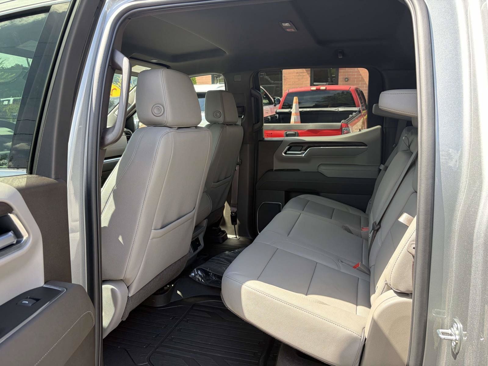 Used 2026 GMC Sierra 1500 SLT w/ X31 Off-Road Package AWD/4WD image 3