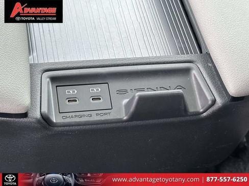 Used 2025 Toyota Sienna XLE w/ XLE Plus Package AWD/4WD image 18