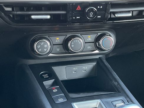 New 2026 Nissan Kicks S image 32