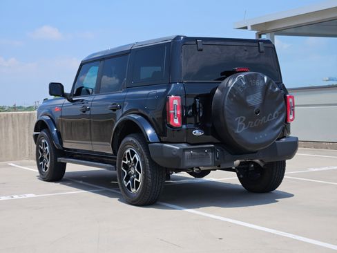 Used 2024 Ford Bronco Outer Banks AWD/4WD image 3