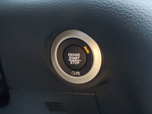 New 2026 Chrysler Pacifica Select image 29