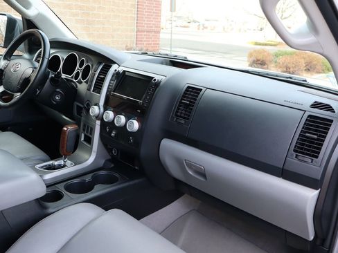 Used 2011 Toyota Tundra Limited image 17