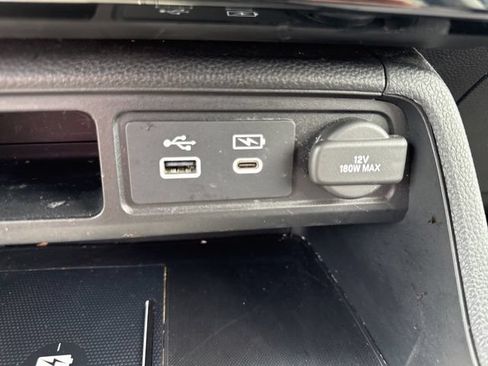Used 2023 Honda Pilot Touring image 44