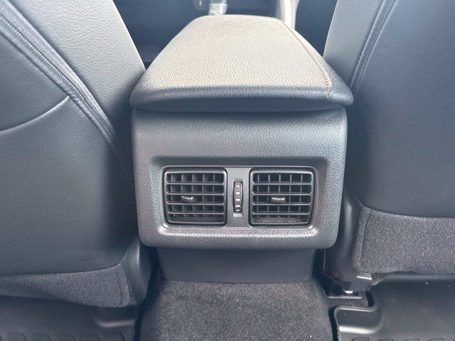 Used 2018 Toyota Camry XLE FWD image 25
