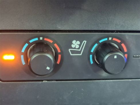 Used 2023 Toyota 4Runner Limited image 24