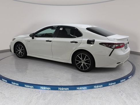 Used 2021 Toyota Camry SE FWD image 8