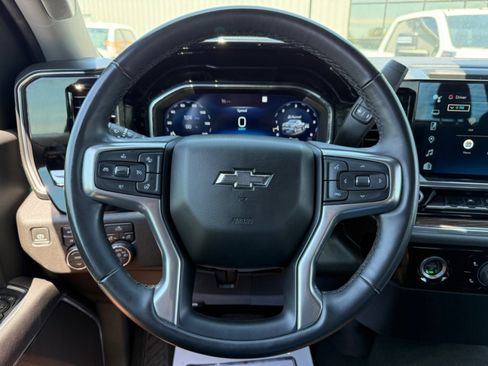 Used 2023 Chevrolet Silverado 1500 RST w/ Z71 Off-Road Package AWD/4WD image 18