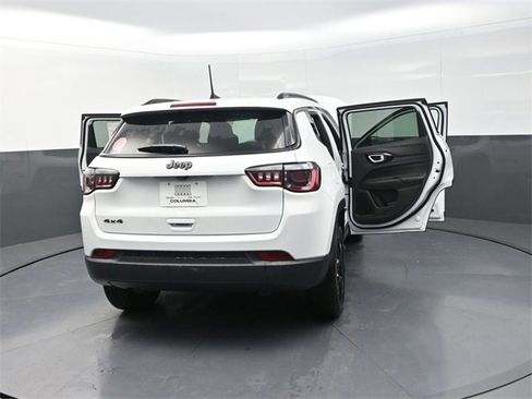 New 2026 Jeep Compass Latitude image 30