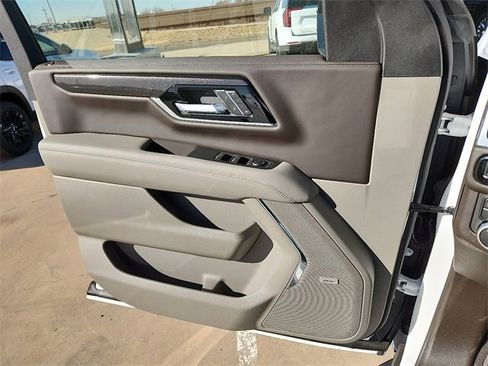 New 2026 GMC Yukon XL Elevation image 13