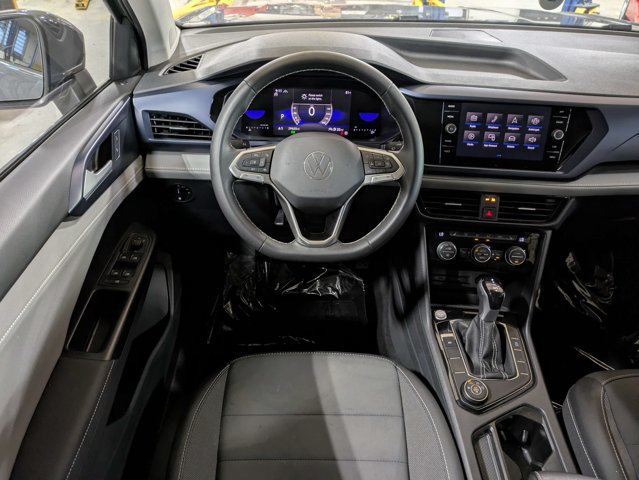 Used 2024 Volkswagen Taos SE AWD/4WD image 16