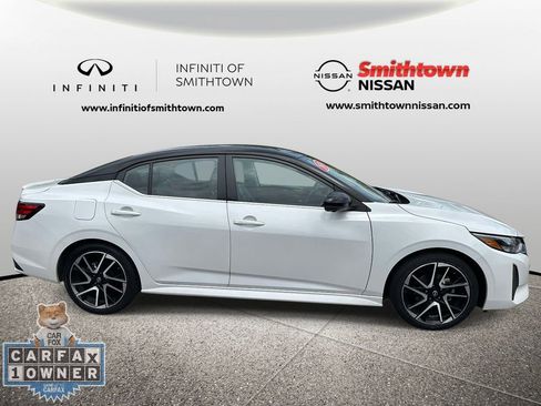 Used 2024 Nissan Sentra SR w/ SR Premium Package FWD image 7