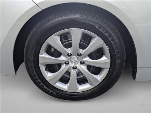 Used 2025 Toyota Corolla LE image 21