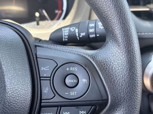 Used 2024 Toyota RAV4 XLE FWD image 25