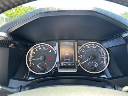 Certified 2022 Toyota Tacoma SR5 RWD image 21