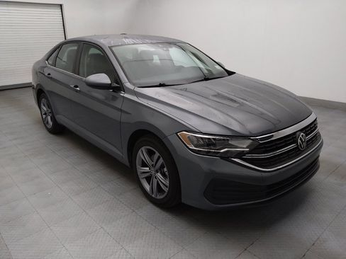 Used 2024 Volkswagen Jetta SE image 13