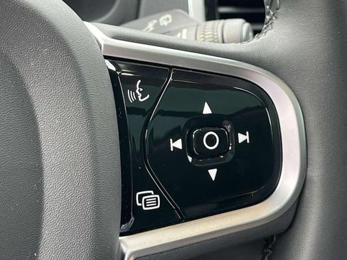 Certified 2023 Volvo XC90 B6 Plus AWD/4WD image 32
