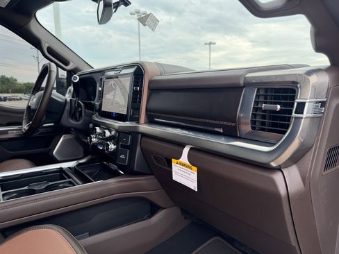 New 2025 Ford F250 King Ranch w/ Chrome Package image 20