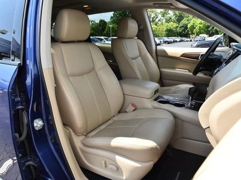 Used 2018 Nissan Pathfinder Platinum FWD image 25