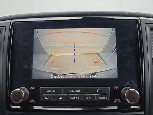 Used 2024 Nissan Titan SV image 26