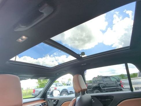 Used 2021 Lincoln Aviator Reserve w/ Elements Package Plus AWD/4WD image 26
