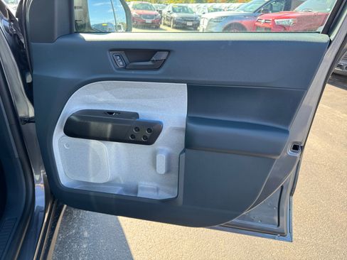 New 2025 Ford Maverick XLT image 29