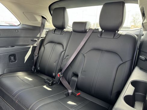 Used 2024 MAZDA CX-90 3.3 Turbo w/ Preferred Plus image 8