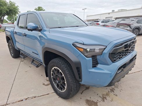 Used 2026 Toyota Tacoma TRD Off-Road w/ TRD Off Road Premium Package AWD/4WD image 8
