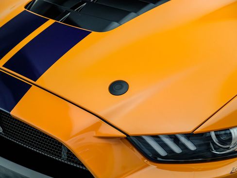 Used 2020 Ford Mustang Shelby GT500 w/ Carbon Fiber Track Pack RWD image 40