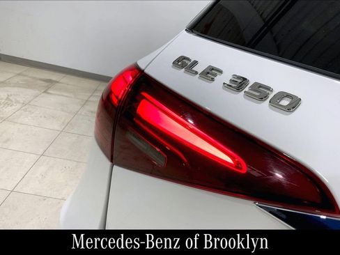 Used 2025 Mercedes-Benz GLE 350 4MATIC image 30