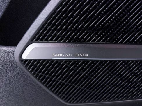 Used 2018 Audi Q5 Prestige w/ Prestige Package image 6