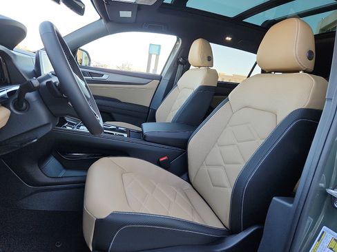 New 2026 Volkswagen Atlas Cross Sport SE image 13