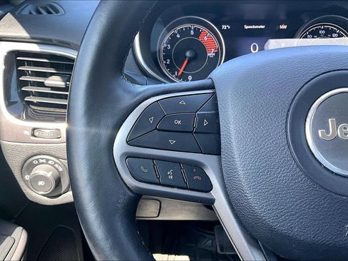 Used 2019 Jeep Cherokee Limited w/ Luxury Group AWD/4WD image 11
