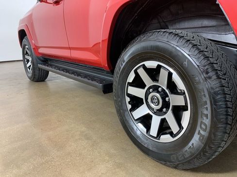 Used 2024 Toyota 4Runner TRD Off-Road Premium AWD/4WD image 15