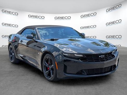 Used 2022 Chevrolet Camaro LT RWD image 1