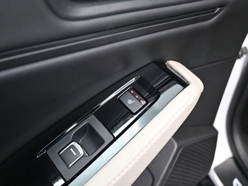 Used 2024 Honda Accord Touring image 14