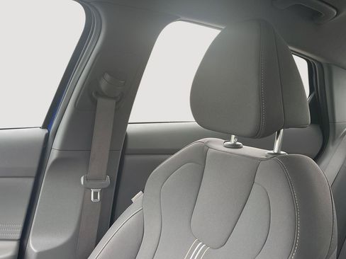 Certified 2023 Hyundai Elantra SEL FWD image 32