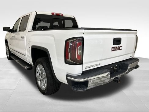 Used 2018 GMC Sierra 1500 SLT image 3