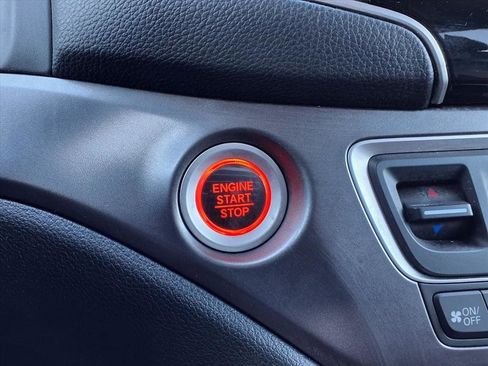 Used 2022 Honda Pilot Sport image 16